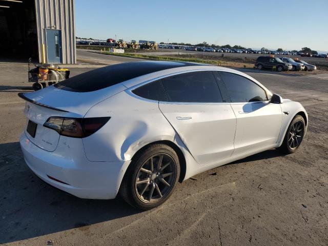5YJ3E1EB7LF619179 - 2020 TESLA MODEL 3 Weiß Foto 3