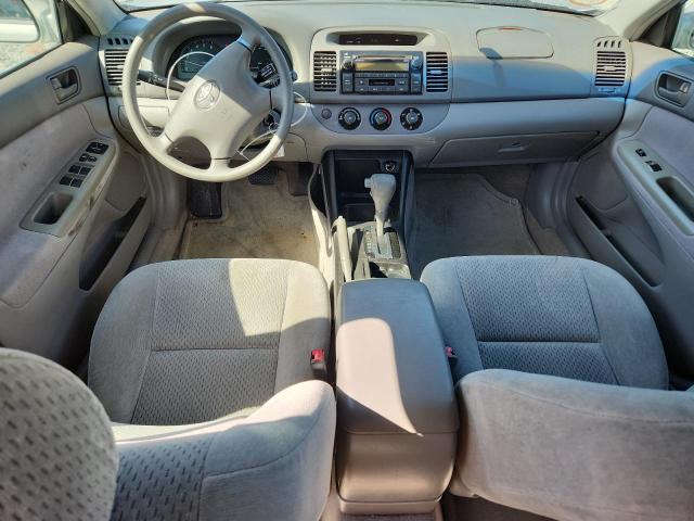 4T1BE32K92U065642 - 2002 TOYOTA CAMRY LE 银色 照片 8