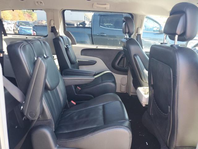 2C4RC1BG6FR740827 - 2015 CHRYSLER TOWN & COU TOURING SILVER photo 11