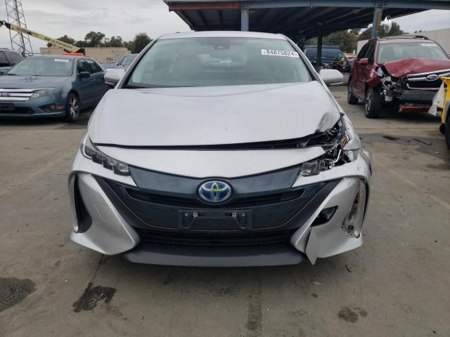 JTDKARFP2H3041318 - 2017 TOYOTA PRIUS PRIM 银色 照片 5