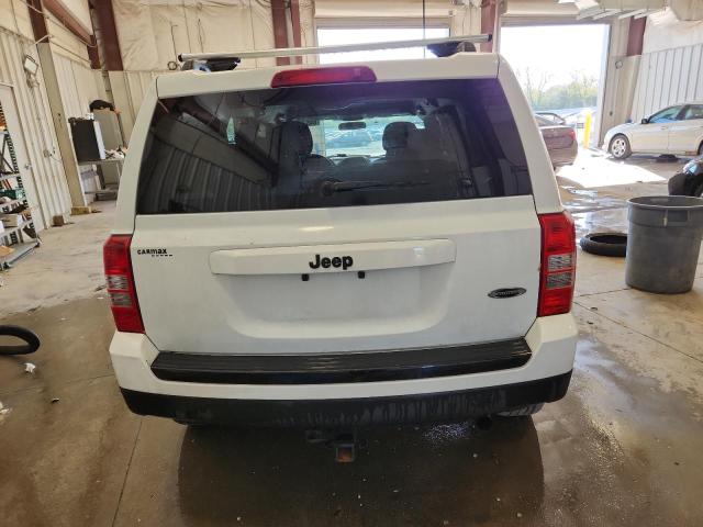 1C4NJPBA8FD409804 - 2015 JEEP PATRIOT SPORT WHITE photo 6