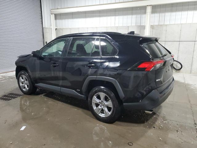 4T3RWRFV8NU071768 - 2022 TOYOTA RAV4 XLE Siyah fotoğraf 2