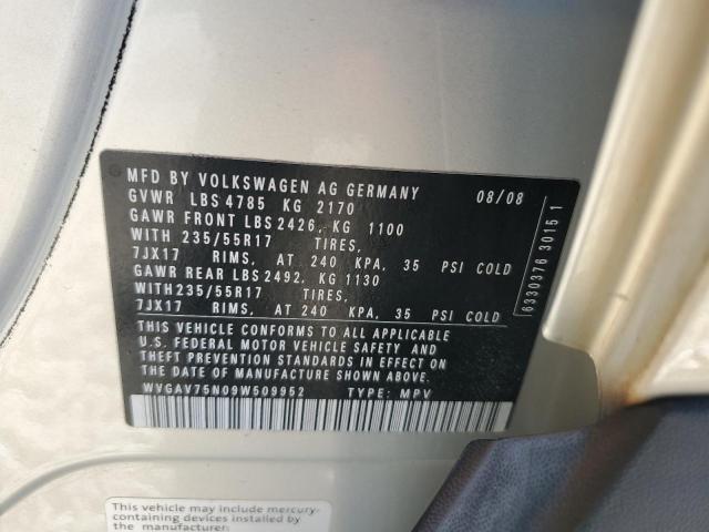 WVGAV75N09W509952 - 2009 VOLKSWAGEN TIGUAN S SILVER photo 13
