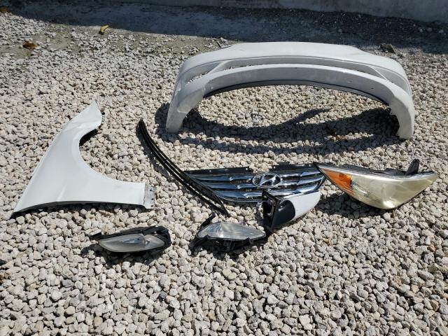 5NPEC4ACXCH500316 - 2012 HYUNDAI SONATA SE WHITE photo 12