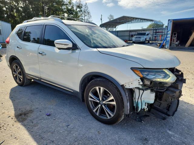 5N1AT2MT8HC791430 - 2017 NISSAN ROGUE S თეთრი ფოტო 4