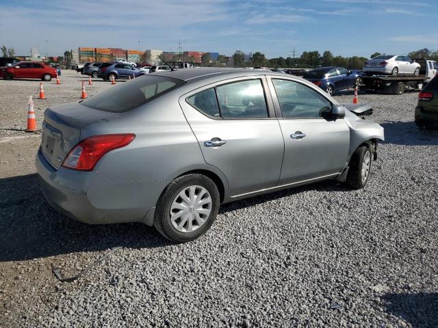 3N1CN7AP7CL943886 - 2012 NISSAN VERSA S فضي صورة 3