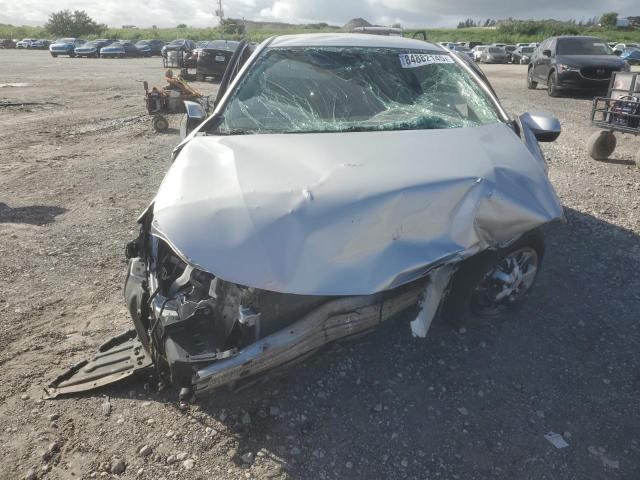 5YFEPMAE3MP263839 - 2021 TOYOTA COROLLA LE 银色 照片 5