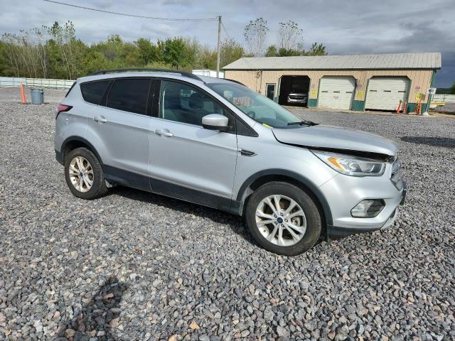1FMCU9G9XHUB90660 - 2017 FORD ESCAPE SE SILVER photo 4