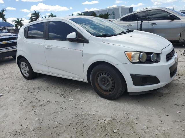 1G1JA6SH1E4152045 - 2014 CHEVROLET SONIC LS WHITE photo 4