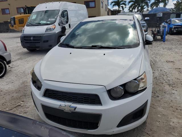 1G1JA6SH1E4152045 - 2014 CHEVROLET SONIC LS WHITE photo 5