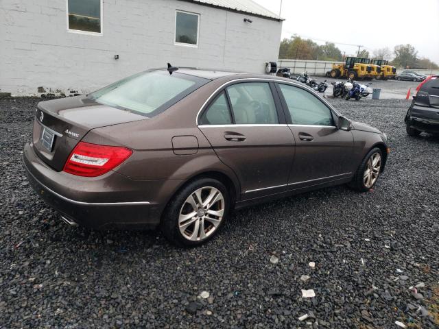WDDGF8AB2DR270799 - 2013 MERCEDES-BENZ C 300 4MATIC GREEN photo 3