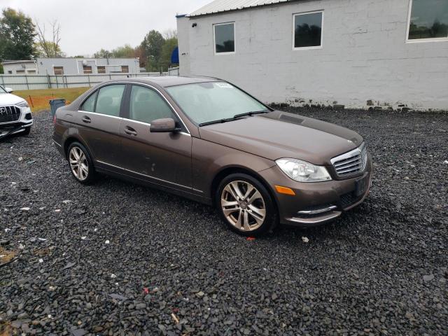 WDDGF8AB2DR270799 - 2013 MERCEDES-BENZ C 300 4MATIC GREEN photo 4