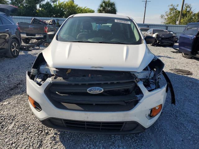 1FMCU0F70HUA19976 - 2017 FORD ESCAPE S 白色 照片 5