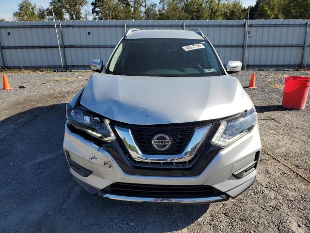 5N1AT2MV6JC700663 - 2018 NISSAN ROGUE S 灰色 照片 5