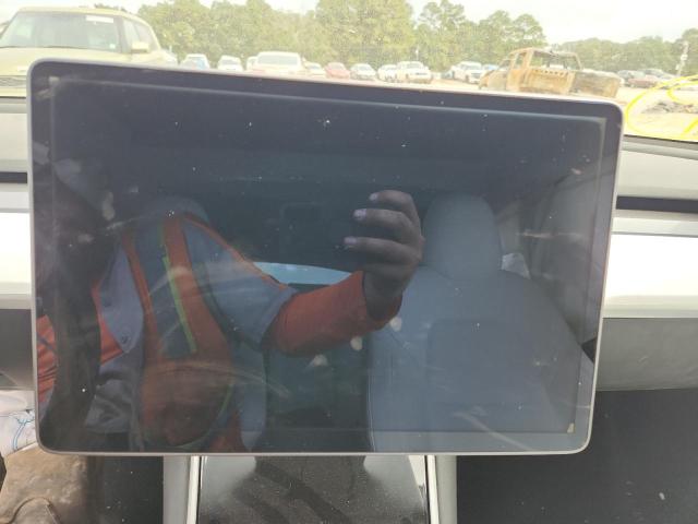 5YJ3E1ECXLF641587 - 2020 TESLA MODEL 3 Qara foto 9