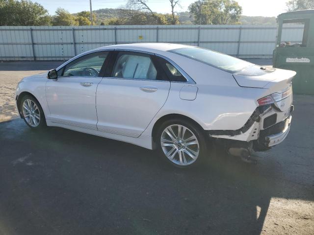 3LN6L2JKXGR631793 - 2016 LINCOLN MKZ WHITE photo 2