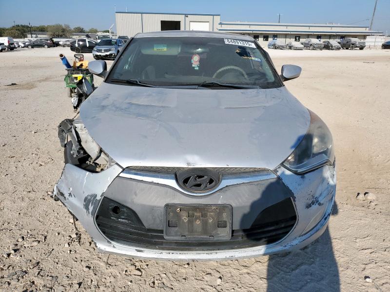 KMHTC6AD8DU089125 - 2013 HYUNDAI VELOSTER Gümüş foto 5