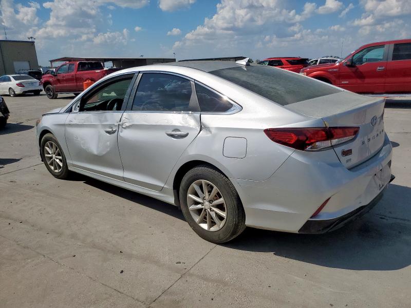 5NPE24AF5JH681724 - 2018 HYUNDAI SONATA SE Gümüş foto 2