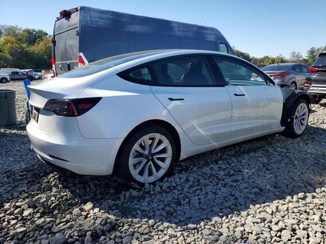 5YJ3E1EA6PF482393 - 2023 TESLA MODEL 3 Beyaz fotoğraf 3