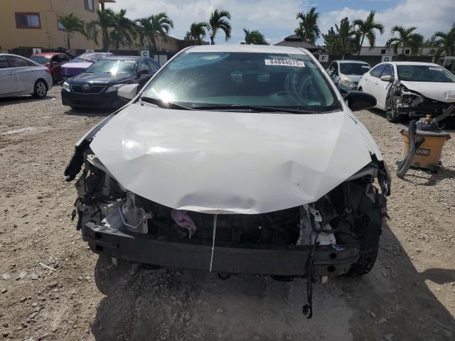 2T1BURHE8FC472303 - 2015 TOYOTA COROLLA L WHITE photo 5