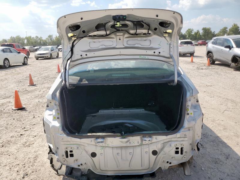 5YFEPMAE2NP299376 - 2022 TOYOTA COROLLA LE SILVER photo 6