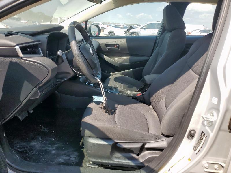 5YFEPMAE2NP299376 - 2022 TOYOTA COROLLA LE SILVER photo 7