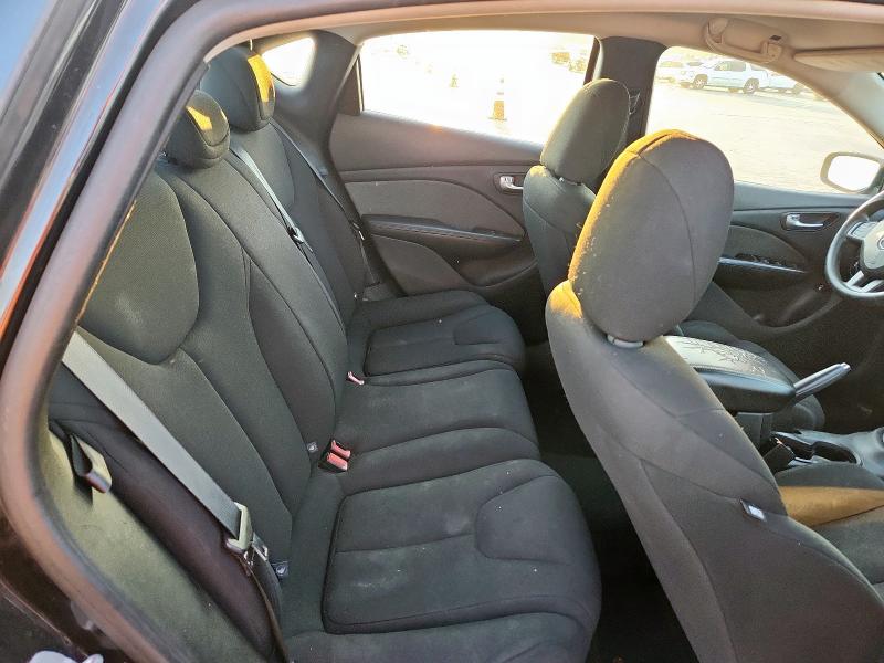 1C3CDFAA5DD147395 - 2013 DODGE DART SE Negro foto 10