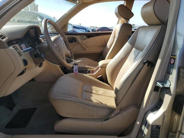 WDBJF65J41B218728 - 2001 MERCEDES-BENZ E 320 Золотий фото 7