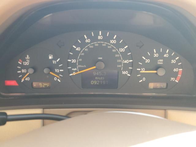 WDBJF65J41B218728 - 2001 MERCEDES-BENZ E 320 Золотий фото 9