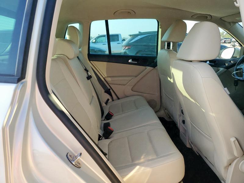 WVGBV3AX4EW555587 - 2014 VOLKSWAGEN TIGUAN S GOLD photo 11