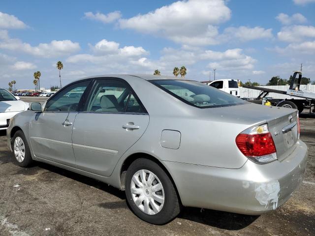 4T1BE32K05U404244 - 2005 TOYOTA CAMRY LE ნაცრისფერი ფოტო 2