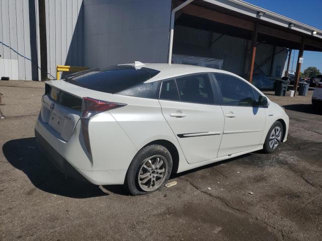 JTDKARFU9H3533687 - 2017 TOYOTA PRIUS WHITE photo 3