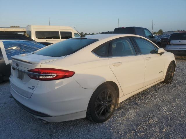 3FA6P0LU9JR138261 - 2018 FORD FUSION SE HYBRID WHITE photo 3