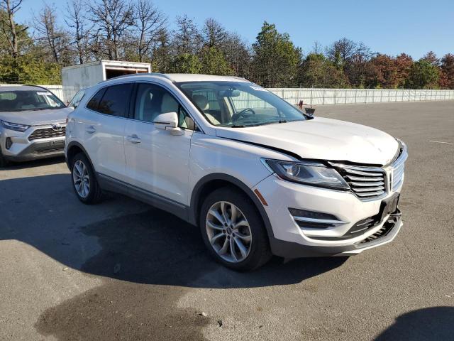 5LMCJ2D97HUL68154 - 2017 LINCOLN MKC SELECT WHITE photo 4