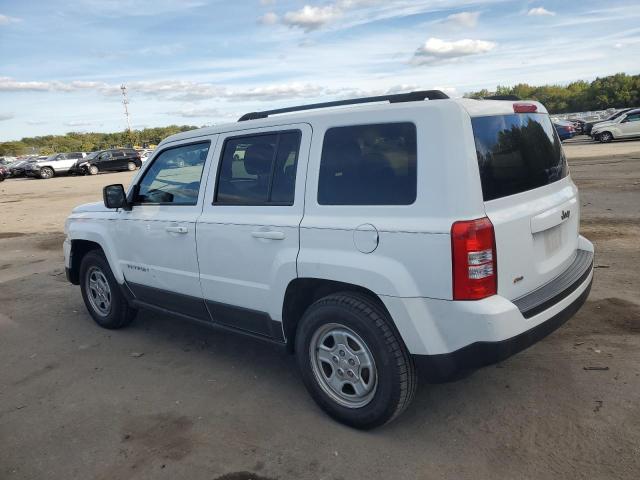1C4NJPBA0GD811379 - 2016 JEEP PATRIOT SPORT Biały zdjęcie 2