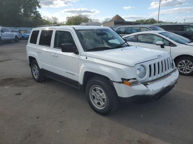 1C4NJPBA0GD811379 - 2016 JEEP PATRIOT SPORT Biały zdjęcie 4