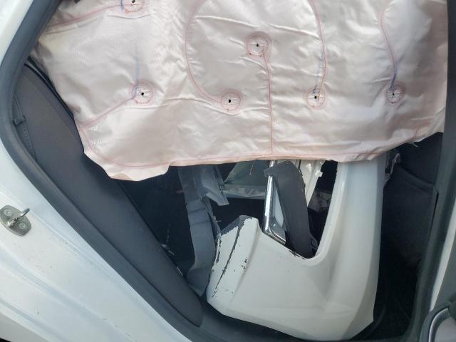 1G1ZD5ST6JF224073 - 2018 CHEVROLET MALIBU LT WHITE photo 10