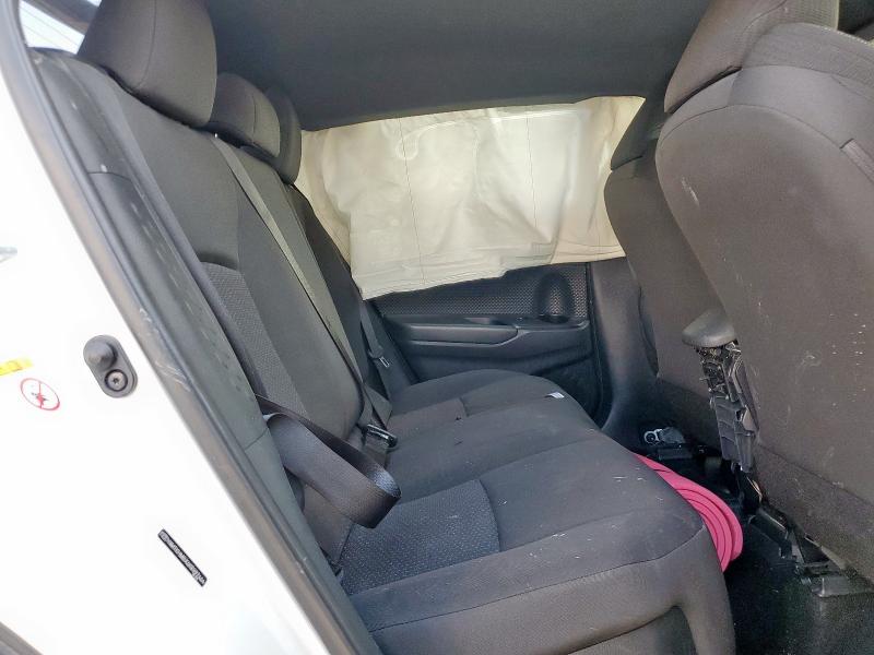 NMTKHMBX6KR097464 - 2019 TOYOTA C-HR XLE 白色 照片 11