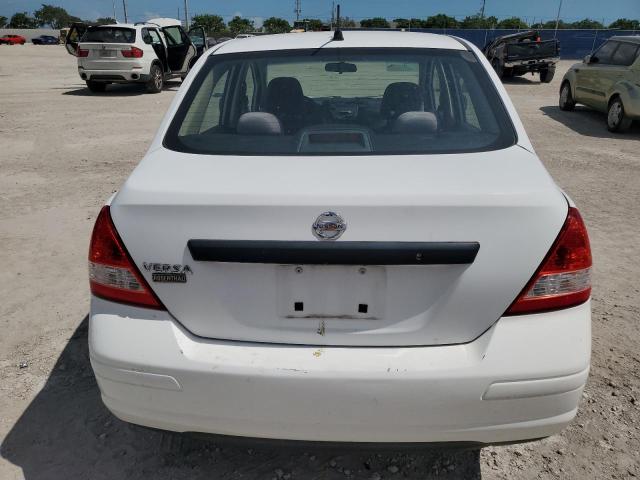 3N1CC11E59L467132 - 2009 NISSAN VERSA S თეთრი ფოტო 6