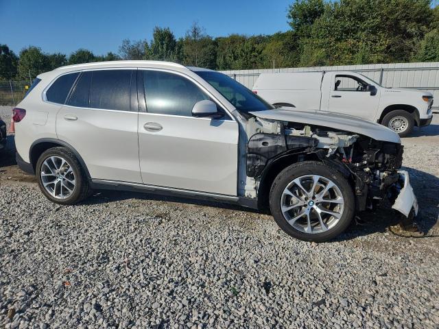 5UXCR6C0XL9C43513 - 2020 BMW X5 XDRIVE40I WHITE photo 4