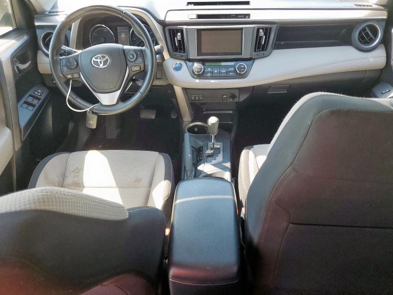 JTMRJREVXJD218017 - 2018 TOYOTA RAV4 HV LE Boz foto 8