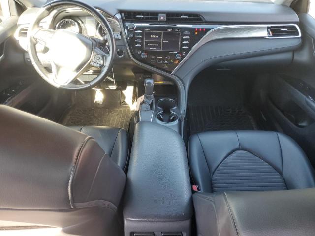 4T1B11HK2JU555605 - 2018 TOYOTA CAMRY L BLACK photo 8