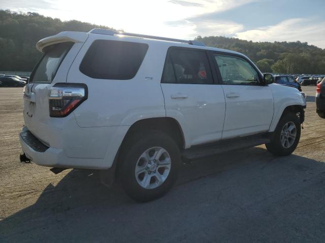 JTEBU5JR3G5351789 - 2016 TOYOTA 4RUNNER SR5/SR5 PREMIUM თეთრი ფოტო 3