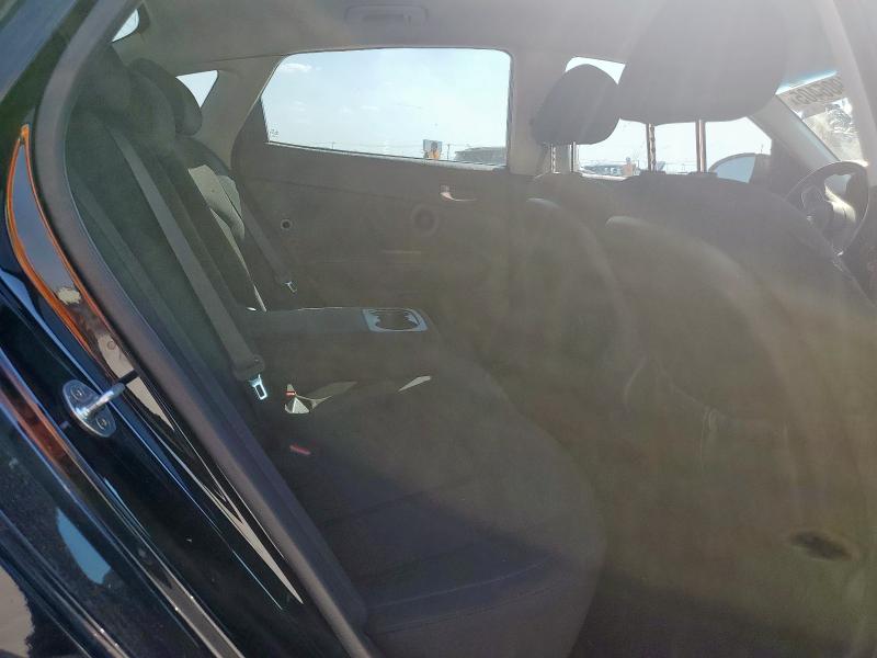 5XXGT4L36HG153169 - 2017 KIA OPTIMA LX Czarny zdjęcie 10