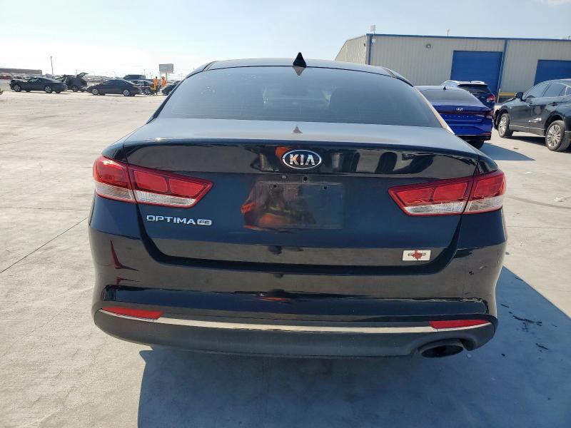5XXGT4L36HG153169 - 2017 KIA OPTIMA LX Czarny zdjęcie 6