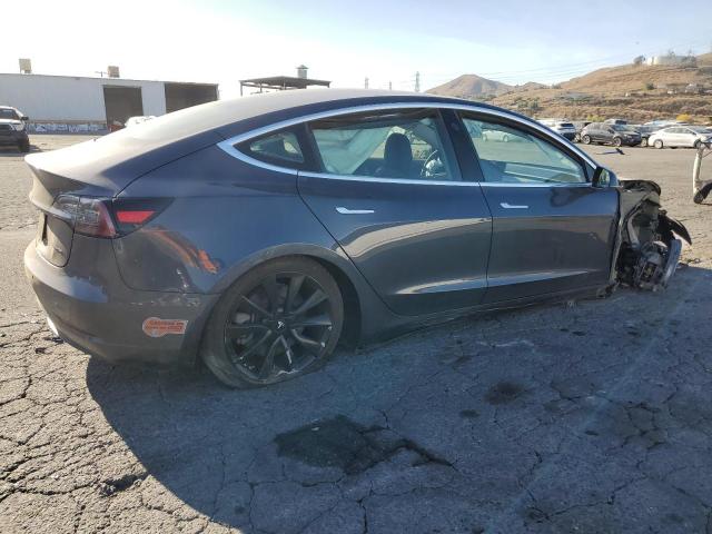 5YJ3E1EB4KF525369 - 2019 TESLA MODEL 3 GRAY photo 3