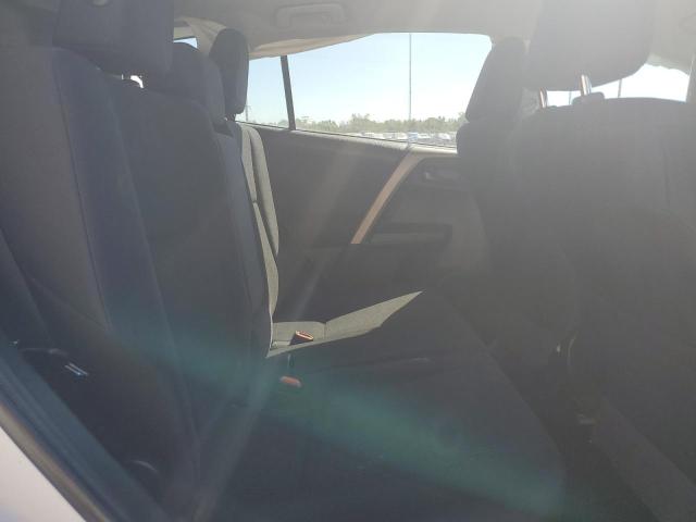 2T3ZFREV7HW349842 - 2017 TOYOTA RAV4 LE Ақ фото 11