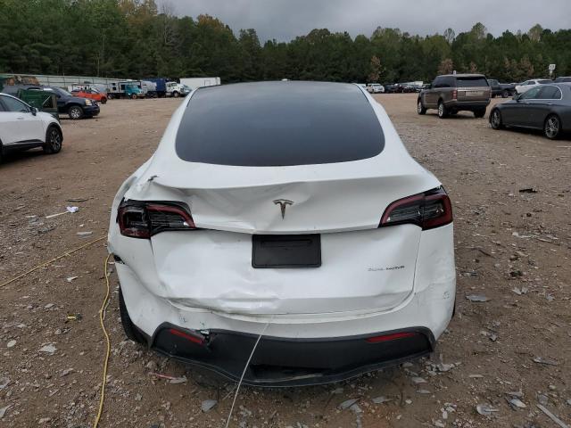 7SAYGDEE3RA282157 - 2024 TESLA MODEL Y Biały zdjęcie 6