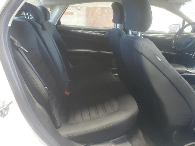 3FA6P0H71JR277982 - 2018 FORD FUSION SE Beyaz fotoğraf 10