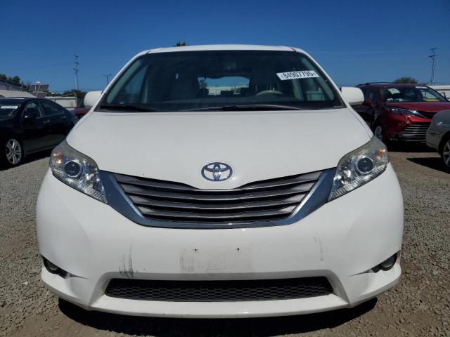 5TDYK3DC8BS174661 - 2011 TOYOTA SIENNA XLE WHITE photo 5